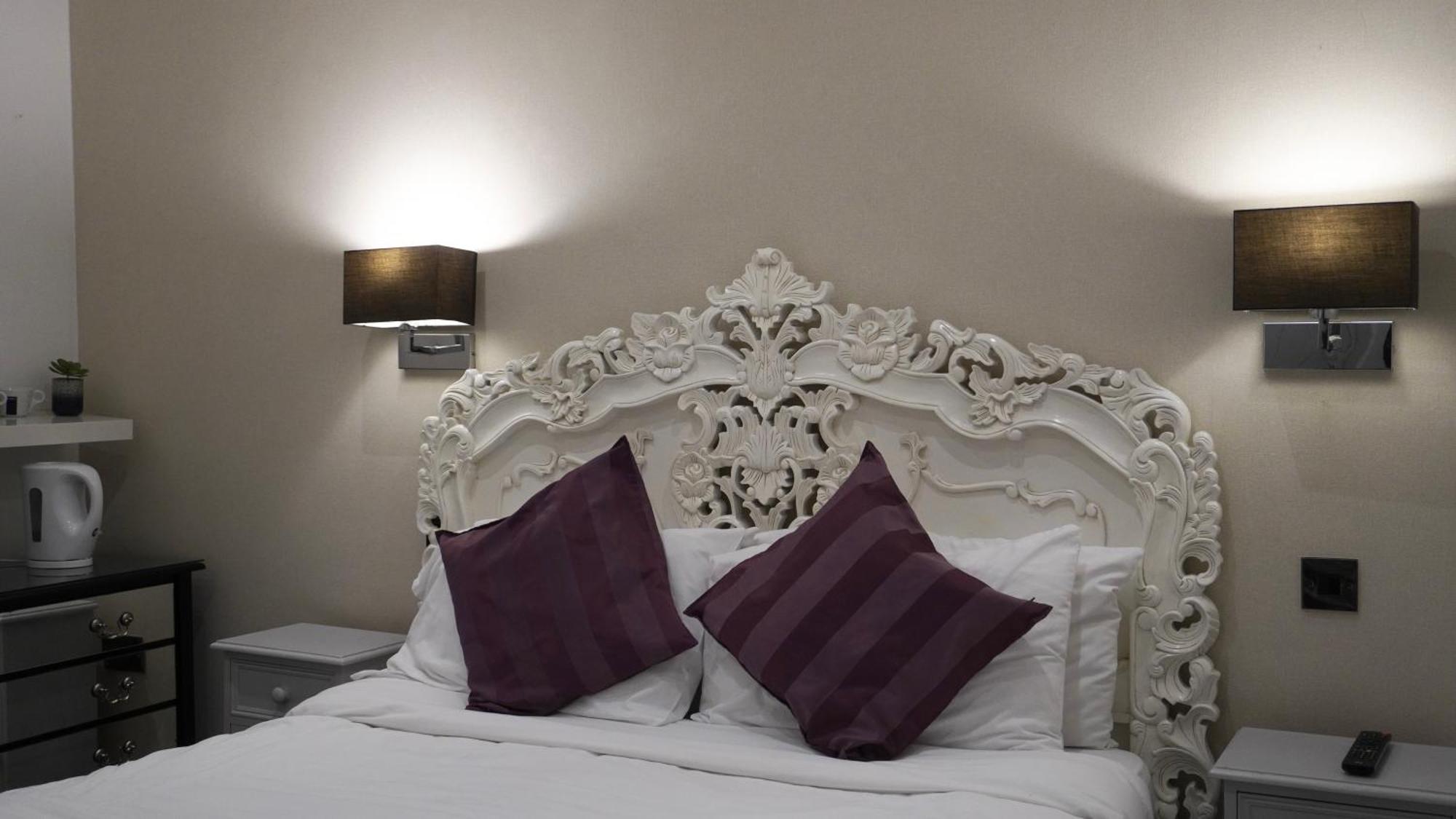 The Bell Shifnal Hotel Eksteriør billede