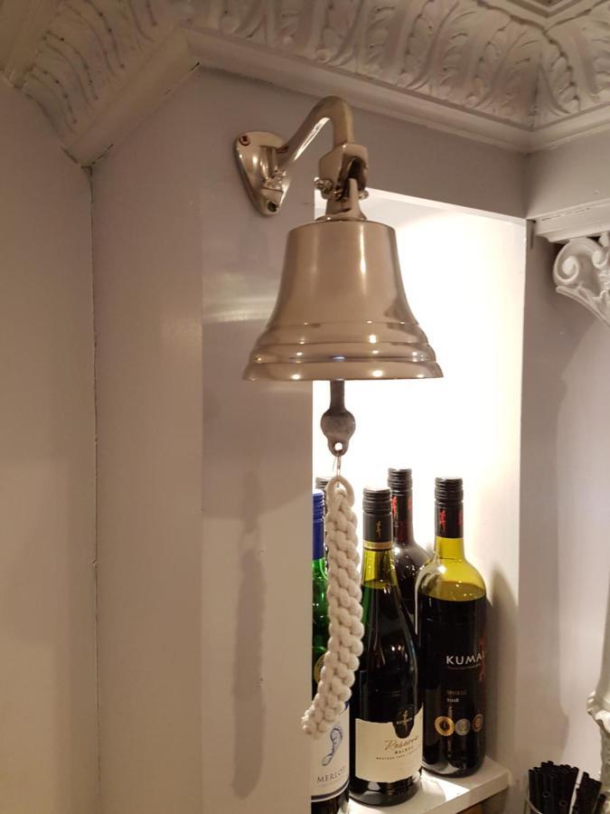The Bell Shifnal Hotel Eksteriør billede